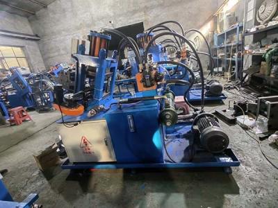 Китай Гальванизированная гидравлическая давляющая машина для формования сцепных элементов продается