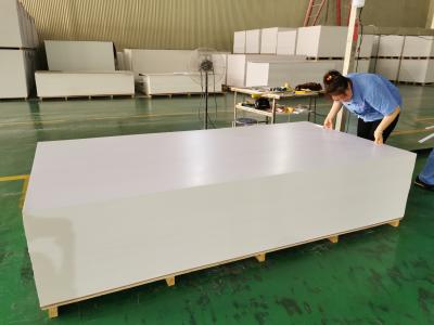 Китай Анти- старея доски отделки PVC 25mm 1530x3050mm покрашенные для комнаты Dividor продается