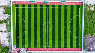 China Kautschukgranulat Fußballplatz Rasen 50 mm Webtechnik Kunstgrasfeld zu verkaufen
