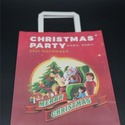 China OEM Strong Paper Carrier Bags foldable Personalized Clothing Paper Bags for sale