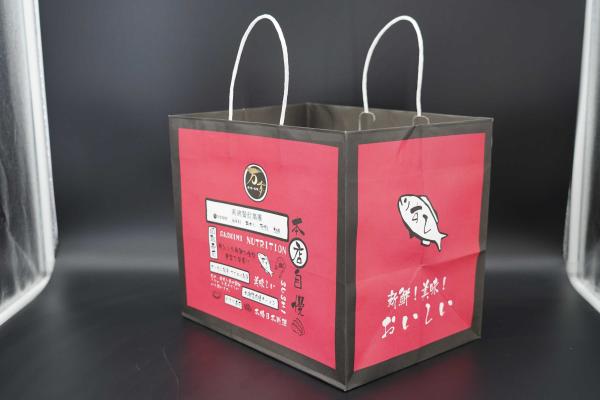 Quality OEM / ODM Custom Printed Paper Bags White Twisted Handle Paper Bags for sale