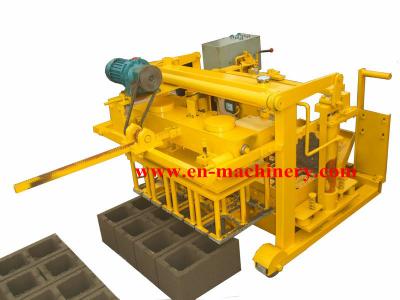 China Moving Block Making Machine Manual Concrete Block Moulding Machine 40-3 From China for sale