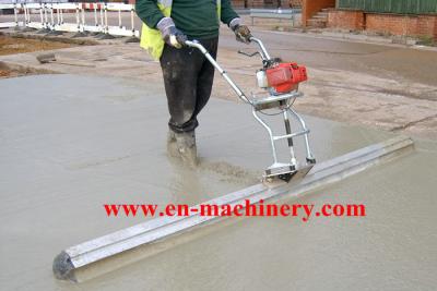 China Walk Behind Concrete Surface Finishing Screed Construction Machinery for sale