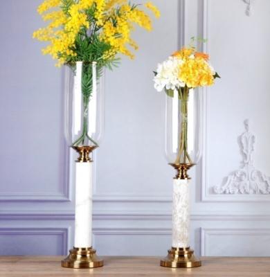 China Tall gold flower vases pot with marble stand table artificial flower for home wedding centrepiece decoration à venda