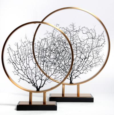 Chine L'arbre créatif forment le décor à la maison de statue d'Art Metal Antique 580mm à vendre