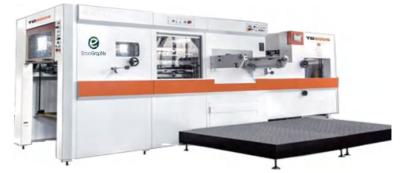 China Equipamento automático de pré-impressão Máquina de corte de matriz de cama plana com descolagem à venda