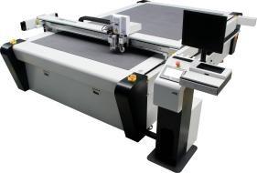 China Hoja acanalada del cartón que sella la máquina que corta con tintas 1200mm/s en venta