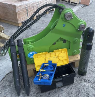 China Jack Hammer Stone Breaker SB10 SB20 SB30 Open Type Hammer For 0.8-5 Tons Mini Excavator Attachment Parts en venta
