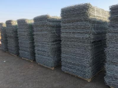 China Height 0.5m - 3m Gabion Box With Tensile Strength 350 - 550N/Mm2 for sale
