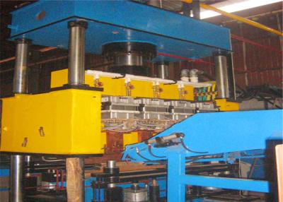 China 6m Mesh Panel Welding Machine, Gossen-kratzendes Stahlschweißgerät zu verkaufen