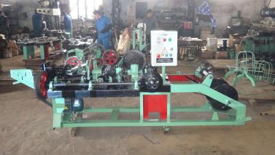 China Traditional Double Twisted Stable Barbed Wire Machine , Expanded Mesh Machine en venta