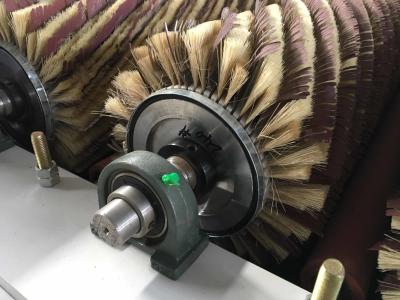 China Wood Profile Moulding brush sanding machine with 6 sandpaper roller brush à venda
