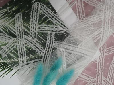 Chine Tissu blanc de broderie d'Applique 3D pour Madame Garment Fabric Lace à vendre