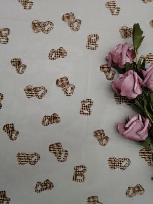 Китай Напечатанный шнурок Тюль сердца собирался ткань сетки для одежды детей продается