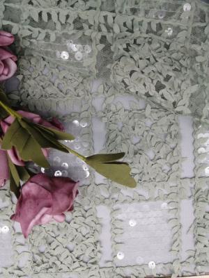 Chine Maille attachée par tissu transparent de dentelle de crochet de paillette de vert d'ODM à vendre