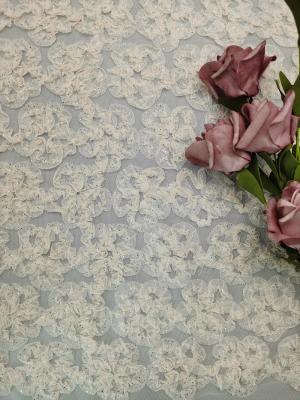 Chine Le tissu floral de dentelle de crochet du rose 3D déjouent les enfants enduits de broderie habillent la dentelle à vendre