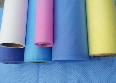 China PET Film Waterproof Non Woven Fabric PP Spunbond Biodegradable For Tablecloth for sale