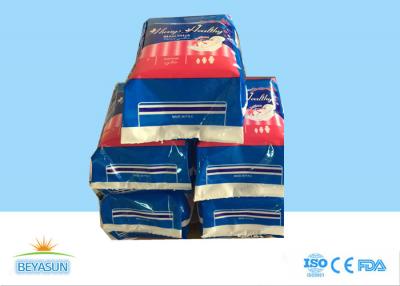 Chine Disposition respirable de serviettes hygiéniques de dames avec l'ion négatif, taille de 240mm à vendre