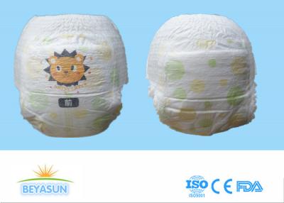 Chine Le bébé 100% de coton de professionnel tirent vers le haut le pantalon jetable avec la surface non tissée à vendre