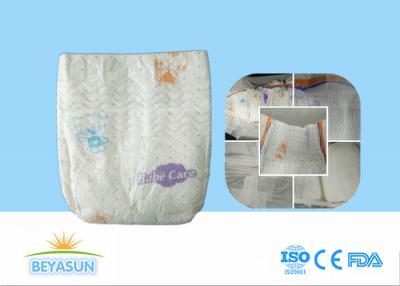 China Tamaño recién nacido NOTA de los pañales del bebé de la alta absorción con el guardia del escape 3D en venta