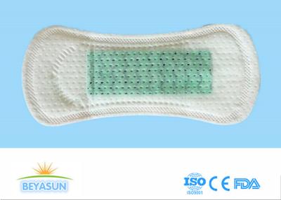 China OEM Ladies Sanitary Napkins Natural Thin Breathable Panty Liners Wingless for sale