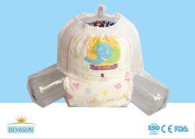 中国 3D Topsheetはおむつのサイズ4の柔らかい綿の容易な上りのおむつの動悸様式を抜きます 販売のため