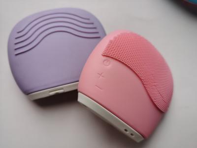 China Facial Massagers Silicone Electric  Face Cleaning Scrubber For Exfoliator for sale