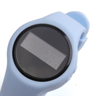 China Todo en un solo paso Contador de calorías pulsera Pedómetro digital personalizable Reloj en venta