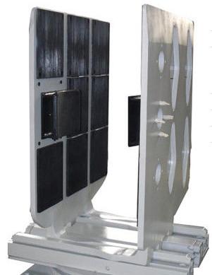 China Fabricación de apertura de las piezas de la carretilla elevadora de la abrazadera 1570m m de la caja de la carretilla elevadora del tabaco en venta