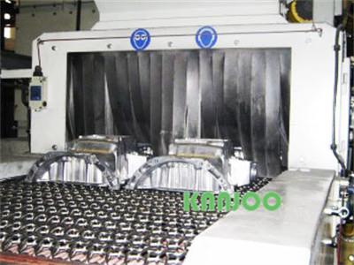 China Mesh Belt Passing Shot Blasting Machine For Aluminium Profile Cleaning for sale