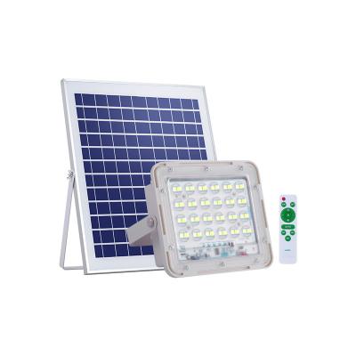 China 162*136mm 50W White Outdoor Solar Spot Lights 8000k For Courtyards for sale