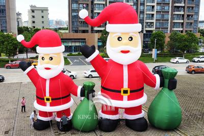 Chine Père Noël gonflable 20 pieds 26 pieds 33 pieds de haut Décorations de Noël Blow Up Santa à vendre