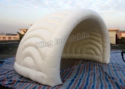 中国 白い貝ポリ塩化ビニールの防水シートの膨脹可能なでき事のテントの結婚式のゴルフ テント5.0*3.8*4.0m 販売のため