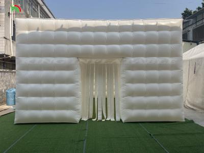 China Iluminação LED exterior Iglu inflável Flat top Branco Large Inflatable Camping Tent Wedding Party Tent à venda