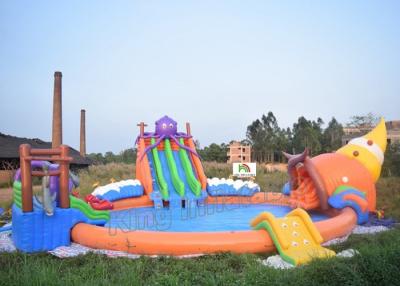 中国 屋外ポリ塩化ビニールの防水シート3枚のスライドが付いている土地の膨脹可能な水公園のゲーム 販売のため
