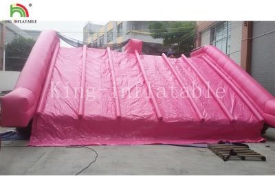 Chine Jardin glissière d'eau gonflable de bâche de PVC de PVC de 0,55 millimètres pour la couleur rose d'enfants adaptée aux besoins du client à vendre