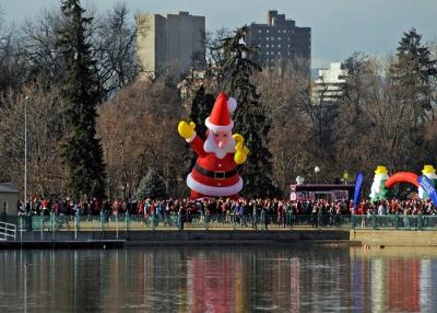China Grande promoção comercial de Santa Claus Inflatable Advertising Products For 10 m à venda