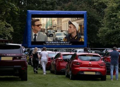 China pantalla de cine inflable al aire libre larga de los 8m para la impulsión en coche en venta