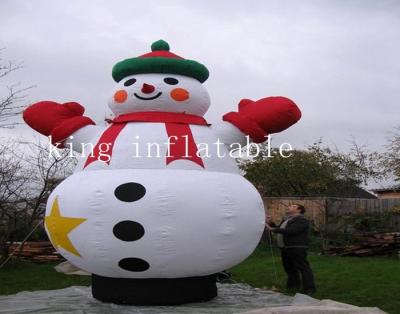 China desenhos animados do boneco de neve do Natal de 5mH Inflatables para a decoração exterior do Natal à venda