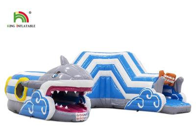 China Carrera de obstáculos inflable interior de la despedida del tiburón azul de los 6.5x5.5m en venta