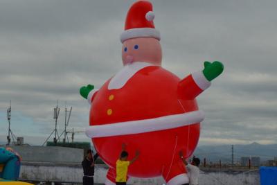China Het Heliumballons van douane Reuze Opblaasbare Kerstmis voor uit Deur Reclame Te koop