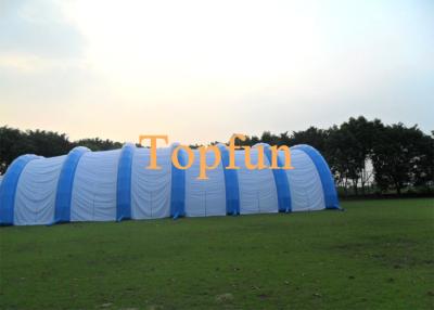 Chine Tente extérieure gonflable de noce de pelouse étonnante blanche et bleue de conception à vendre