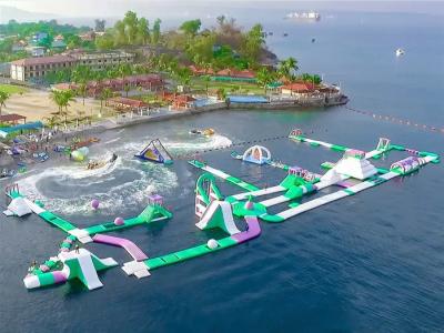 China Carrera de obstáculos flotante al aire libre de los juegos del parque de la agua de mar de Infaltable en venta