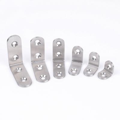 China Brackets galvanizados en forma de L, Brackets de ángulo de metal en venta