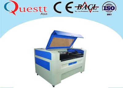 Chine machine de gravure de laser de CO2 de largeur de ligne de 0.05mm 100W pour le refroidissement par l'eau en cuir de denim à vendre