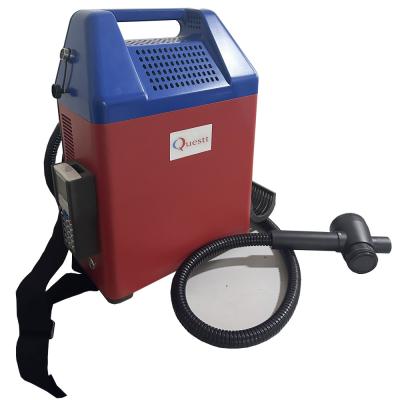 China 50W Backpack Fiber Laser Cleaning Machine For Cleaning Wall Graffiti / Bridge / Roof for sale