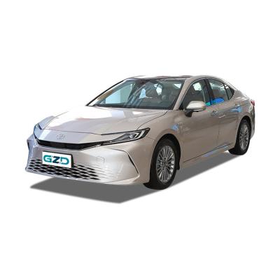 China New Silver 2.0HG Toyota Camry Hybrid Family Use 5 Passenger Sedan for sale