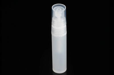Chine Parquez le parfum rechargeable de stylo de jet de forme, bouteille de parfum matérielle en plastique de stylo de 5ml pp à vendre