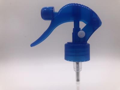 Chine Le pulvérisateur en plastique de pompe de couleur bleue a adapté la longueur aux besoins du client 28/410 de tube pour le jardinage à vendre