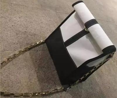 China Impresión de encargo de papel lavable de los bolsos cruzados del cuerpo de Kraft hecha a mano para las muchachas en venta